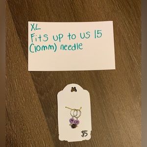 XL knit decrease stitch marker. For knitting. Fits up to US 15 (10mm) needles.